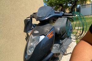 scooter malaguti f18 warrior 150