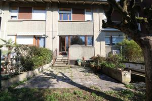 VILLA A SCHIERA A RHO