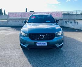 VOLVO - XC40 - D4 AWD Geartronic R-design; Navi;