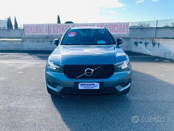 VOLVO - XC40 - D4 AWD Geartronic R-design; Navi;