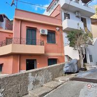 Bordonaro,pressi capolinea bus, semindipendente