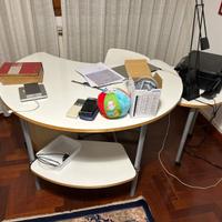 Scrivania Ikea usata buone condizioni