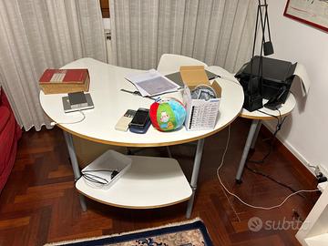 Scrivania Ikea usata buone condizioni