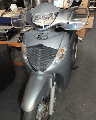 Honda SH 150  9000 km  2005  accessori 