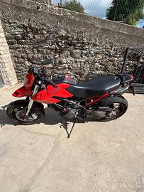 Ducati hypermotard 796