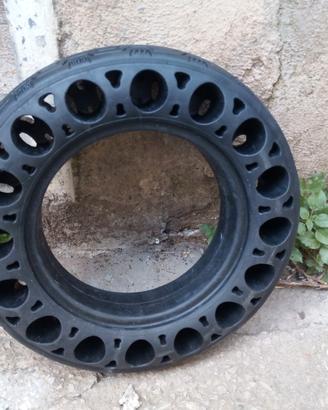 Copertone pieno per monopattino elettronico