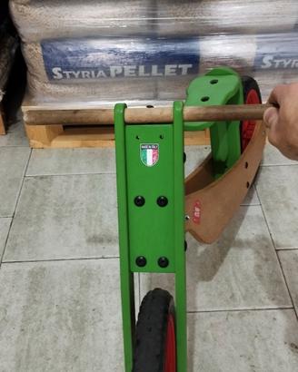 Bici in legno senza pedali