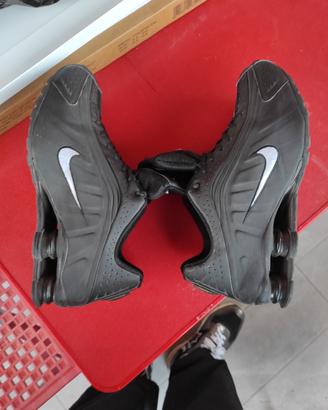 belle scarpette Nike shox R nere n 44 seminuove 