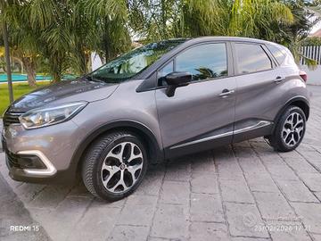 Renault Captur 1.5 diesel 90 CV restyling full led