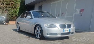 BMW 320i coupé 