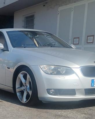 BMW 320i coupé 