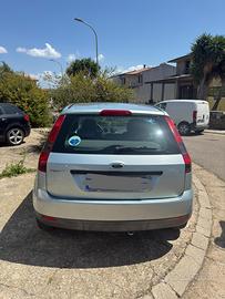Ford fiesta 2003