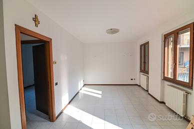 BELIOIOSO centro 2locali,box e cantina