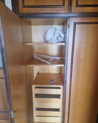 Cassettiera / comodino in legno