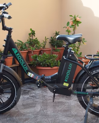 Bicicletta elettrica fat con acceleratore NUOVA