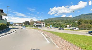 Bilocale a Mesenzana con balcone e parcheggio