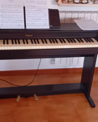 PIANOFORTE DIGITALE ROLAND