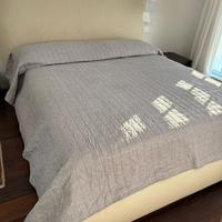 Letto Mattimoniale in Pelle con Contenitore
