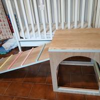 Cubo e rampa Skulm in legno per gioco bambini