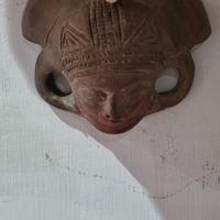 Maschera di terracotta