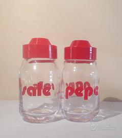 Saliera e pepiera vintage