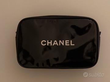 Pochette Chanel nuova, con sacchetto originale