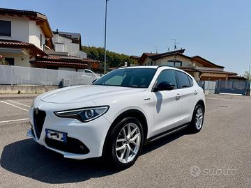 Alfa Romeo Stelvio 2.2 160CV VELOCE 2022