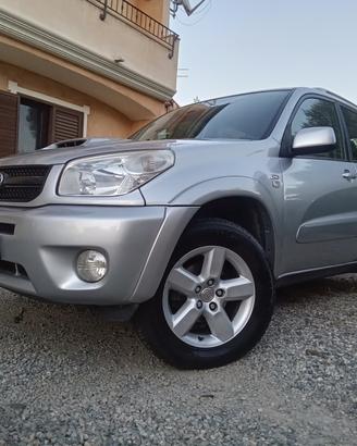 TOYOTA RAV4 2.0 Tdi D-4D “PARI al NUOVO da VEDERE”