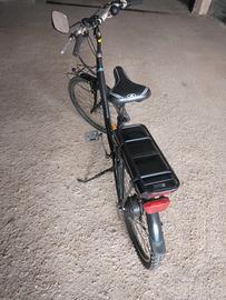bici elettrica in vendisi