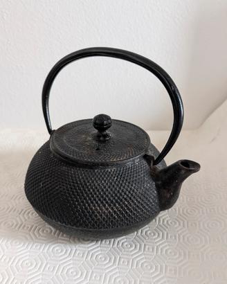 Teiera giapponese in ghisa