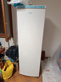 Congelatore verticale Siltal V33