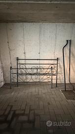 Struttura in ferro per letto matrimoniale