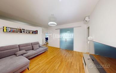 6 LOCALI - LUMINOSO - RISTRUTTURATO