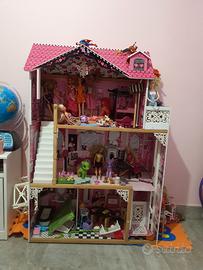 Casa delle Barbie in legno