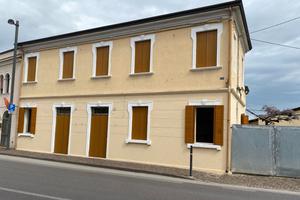 Villa indipendente Tribano centro