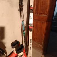 Sci bastoncini e scarponi