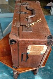 VALIGIA ANTICA CON CHIAVE 