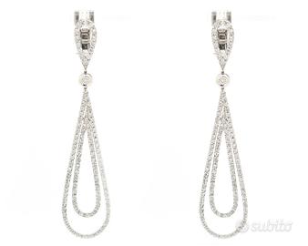 Orecchini pendenti in oro bianco con diamanti 