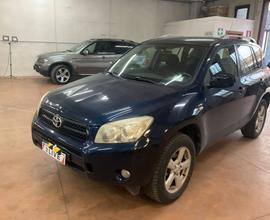 TOYOTA RAV4 2.2 - 4x4*136 cv