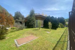 Negozio a Laveno Mombello