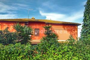 Angolare luminosissimo di casale