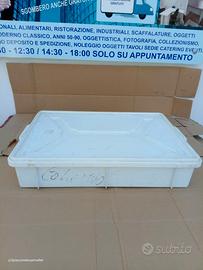 cassetta portaimpasto in plastica bianca