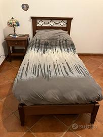 Letto singolo rete a doghe, comodino e materasso
