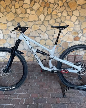 Canyon Spectral AL5 -Taglia M - 2024