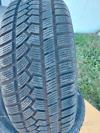 2 Gomme Termiche 225/45 R18 95H