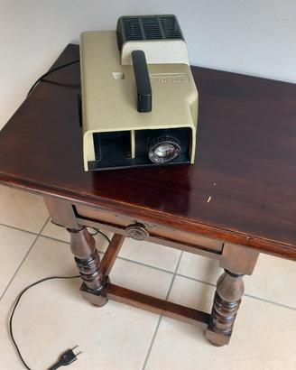 Proiettore per diapositive vintage