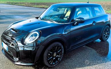 Mini Full Electric Cooper SE Yours
