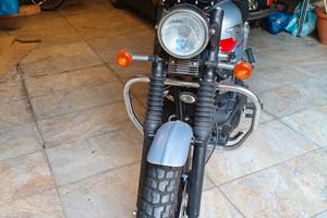 vedo scrambler Triumph 900