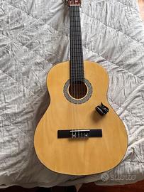 Chitarra Ibiza usata + accordatore