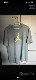 t-shirt Jordan taglia xl